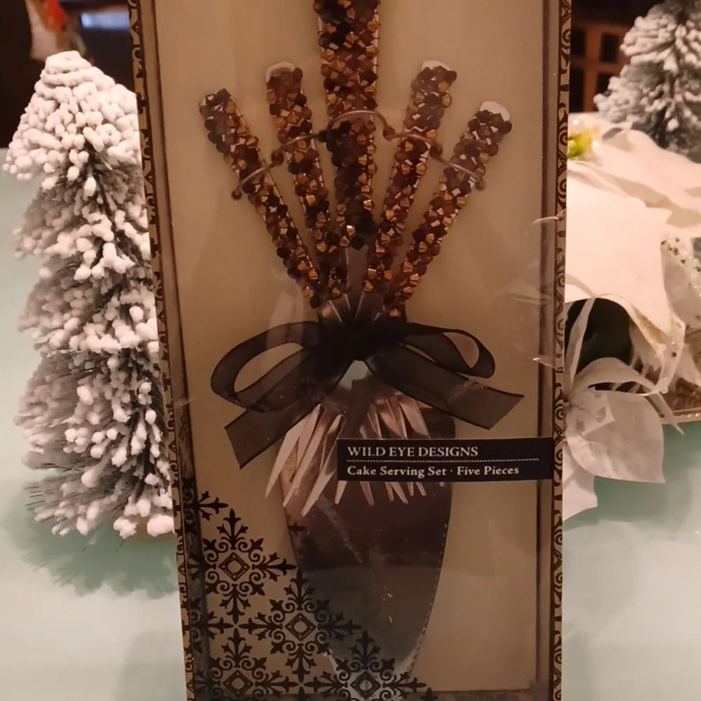 Wild Eye Designs Cake Serving Set 5 Pieces with Forks Gold Beaded HANDLES  NWOT